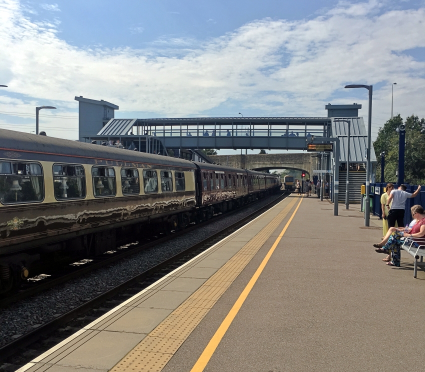 Oxford Parkway Station